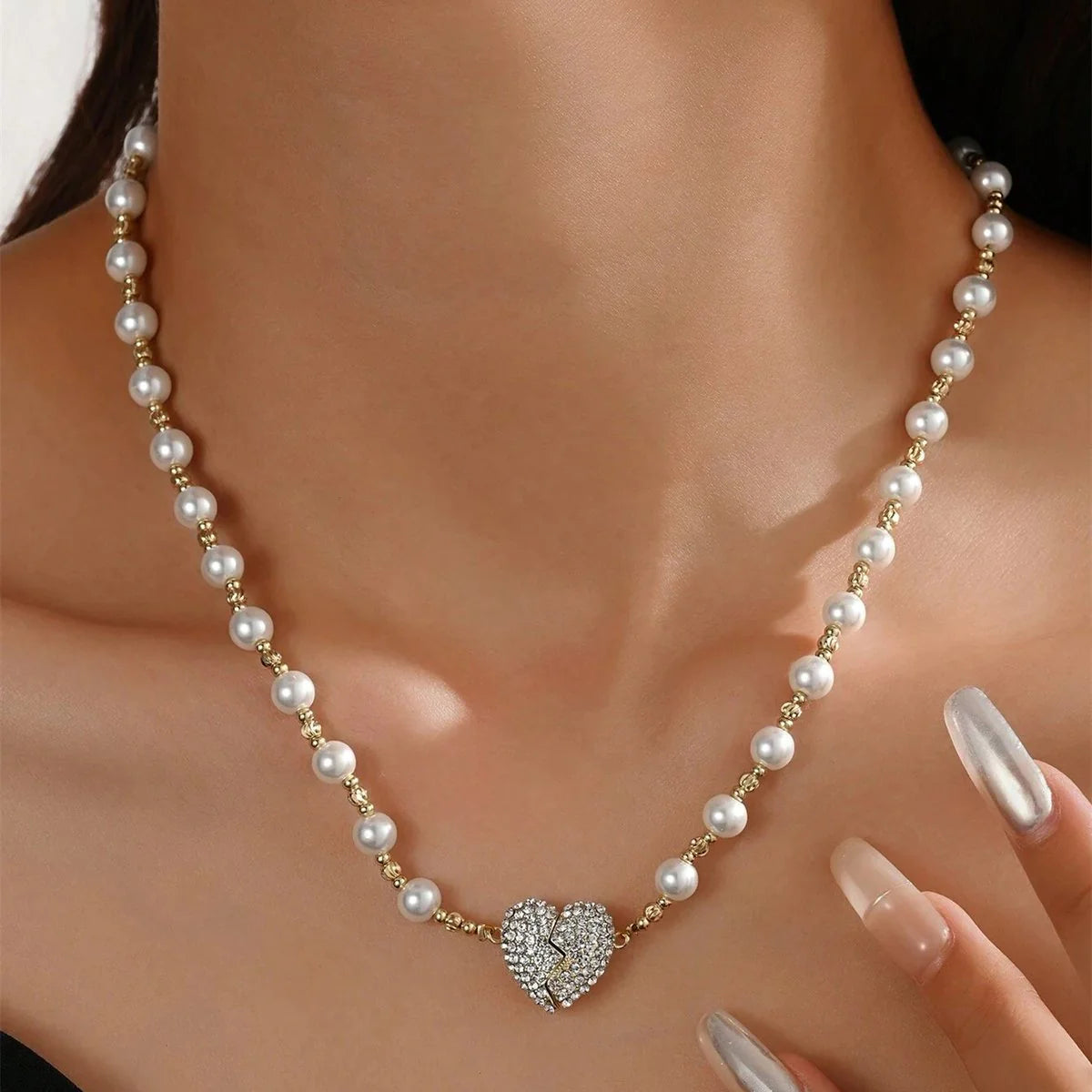 Magnetic Pearl Heart Necklace