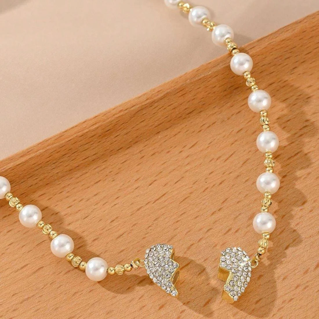 Magnetic Pearl Heart Necklace