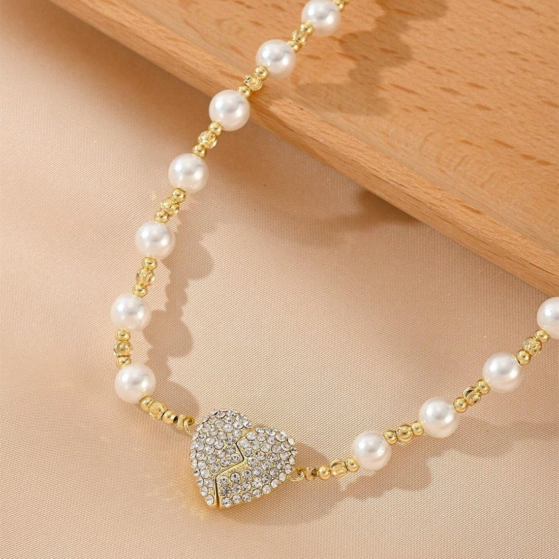 Magnetic Pearl Heart Necklace